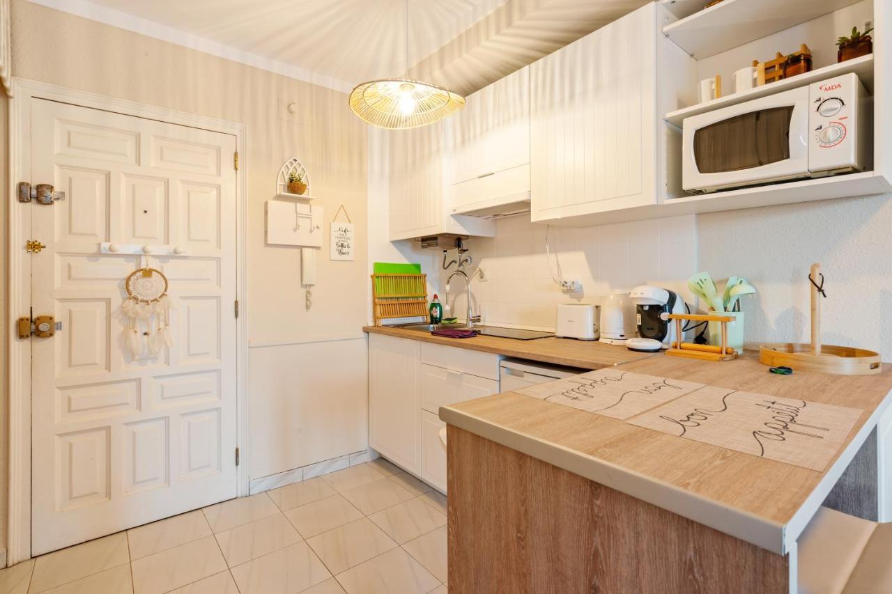 Welcs Apartamento 055 Emp Con Terraza Y Vistas Al Canal เอมปูเรียบราบา ภายนอก รูปภาพ