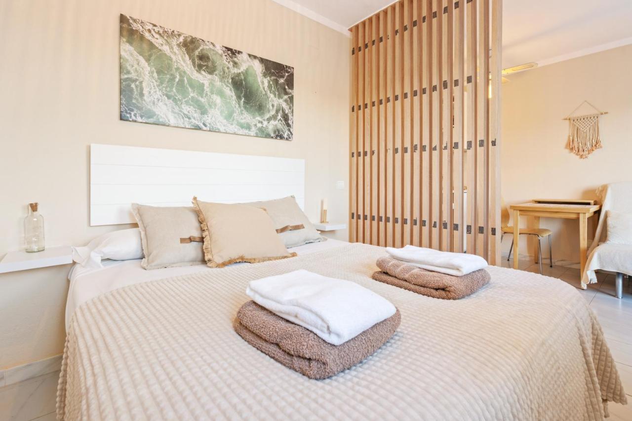 Welcs Apartamento 055 Emp Con Terraza Y Vistas Al Canal เอมปูเรียบราบา ภายนอก รูปภาพ